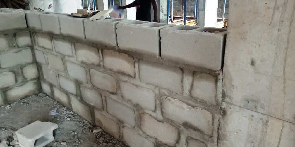 laying concrete blocks without mortar