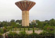 Displacement time history of a vibrating damped SDOF system