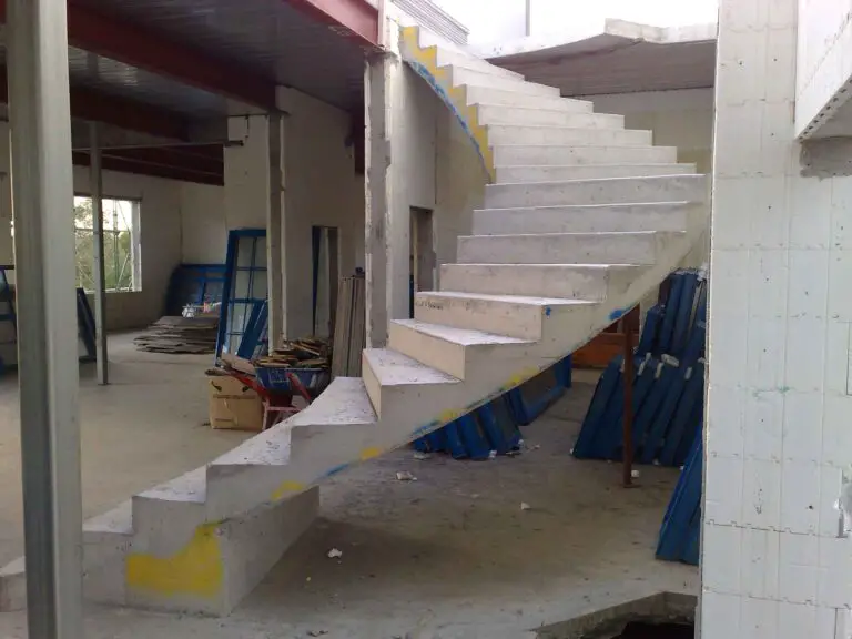 Design of Helical Staircase - Structville