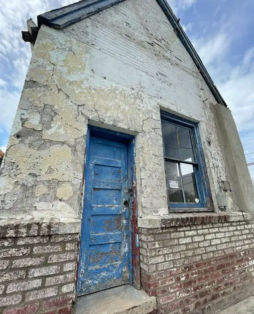Old buildings are susceptible to cracks